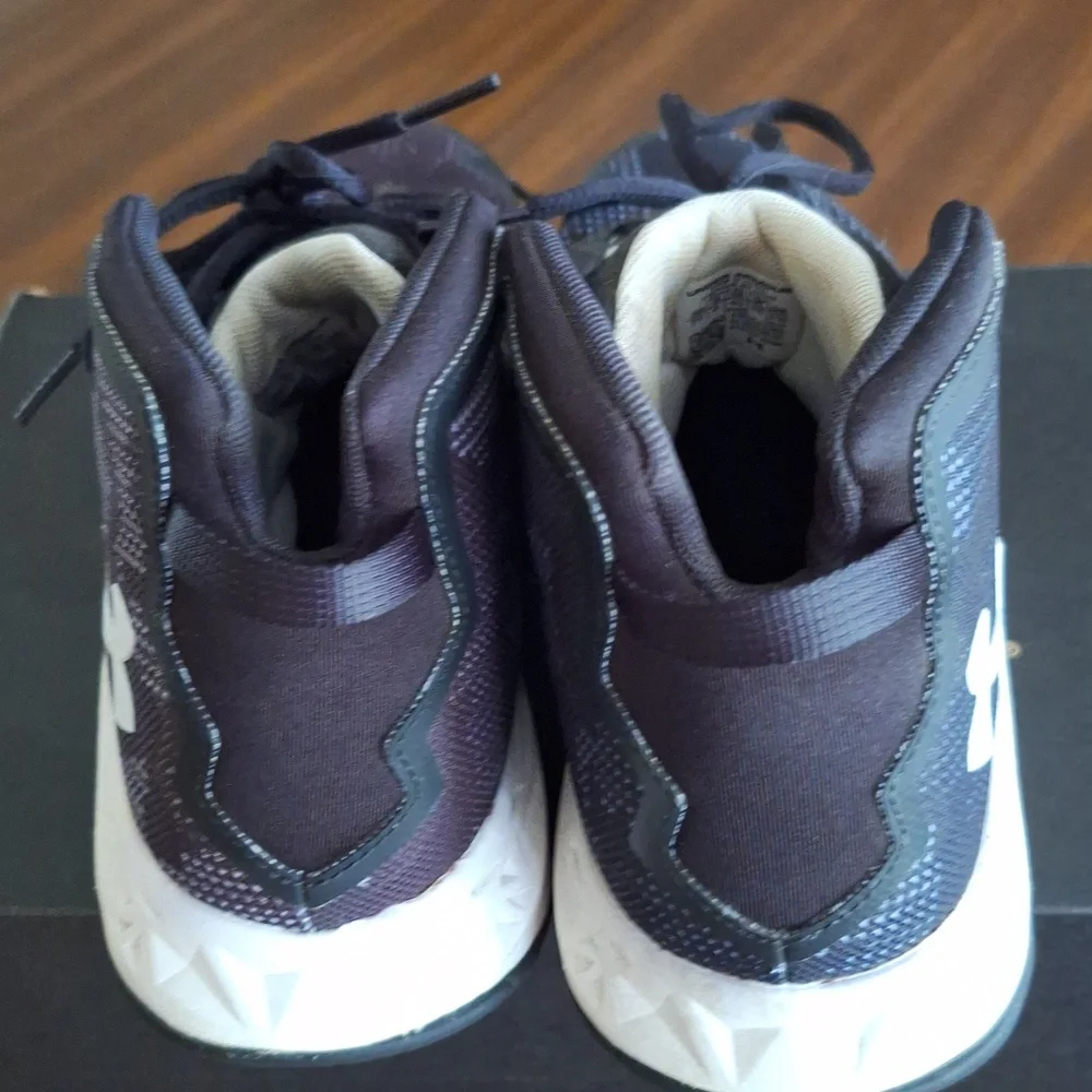 Under Armour Youth Athletic Shoes Y7